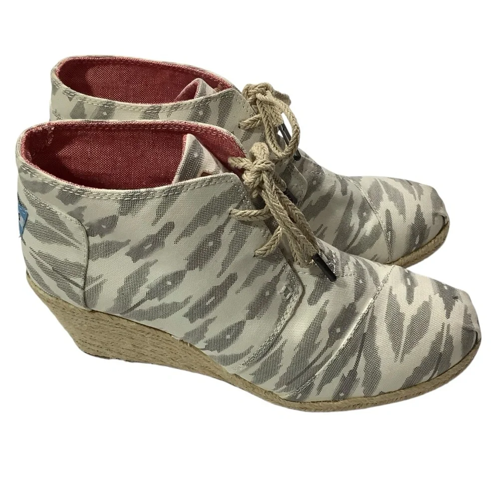 Tom’s Rattan Lace Up Wedge White Grey